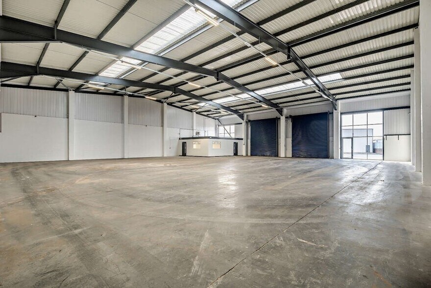 Textilose Rd, Manchester for lease - Building Photo - Image 2 of 36