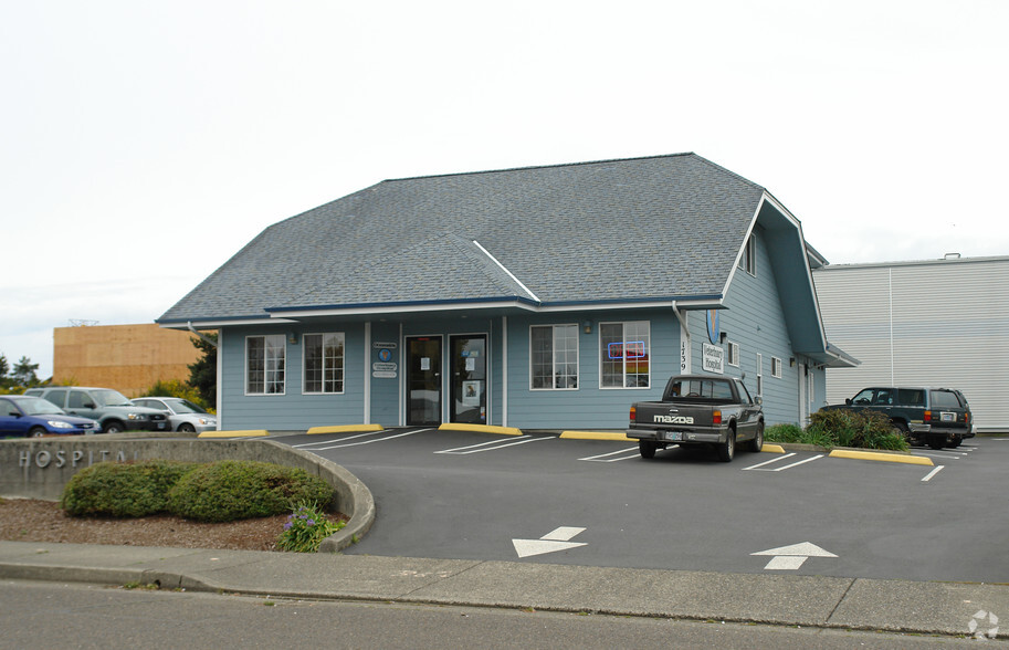 1739 22nd St, Florence, OR for sale - Primary Photo - Image 1 of 47