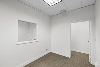 5440 NW 33rd Ave, Fort Lauderdale, FL for lease Interior Photo- Image 2 of 10