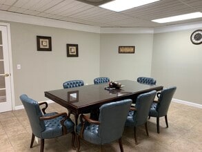 652 Exchange Pl, Lilburn, GA for sale Interior Photo- Image 1 of 4