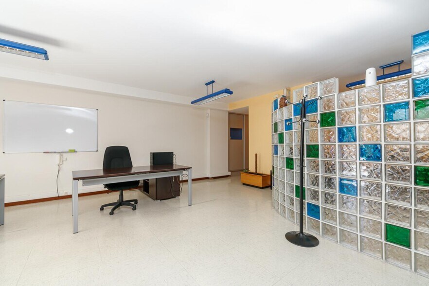 Retail in Vigo, Pontevedra for sale - Interior Photo - Image 3 of 38