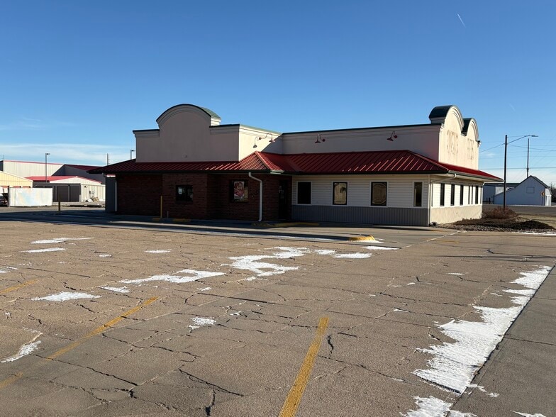 1604 F St, Schuyler, NE for sale - Building Photo - Image 3 of 6