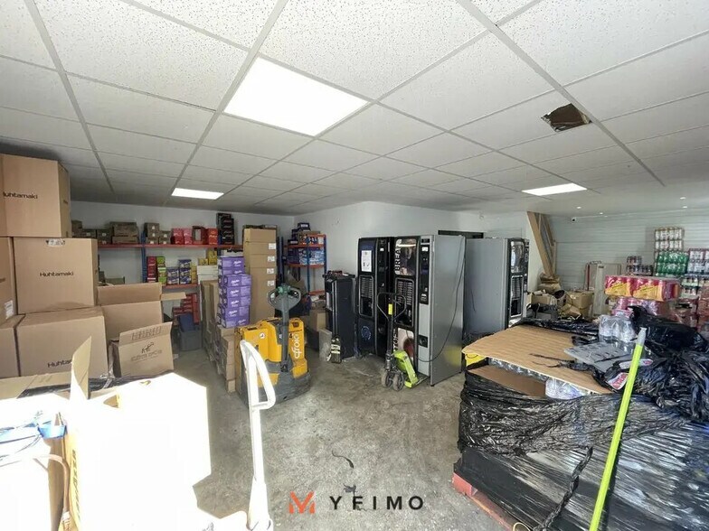 Flex in Épône for sale - Interior Photo - Image 2 of 8