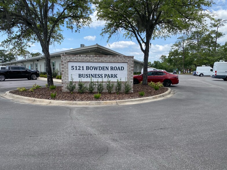 5121 Bowden Rd, Jacksonville, FL for lease - Building Photo - Image 1 of 7