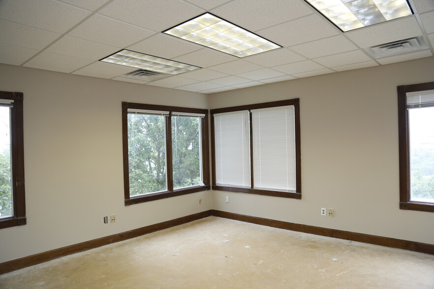 7000 Hampton Ctr, Morgantown, WV for lease - Interior Photo - Image 2 of 15