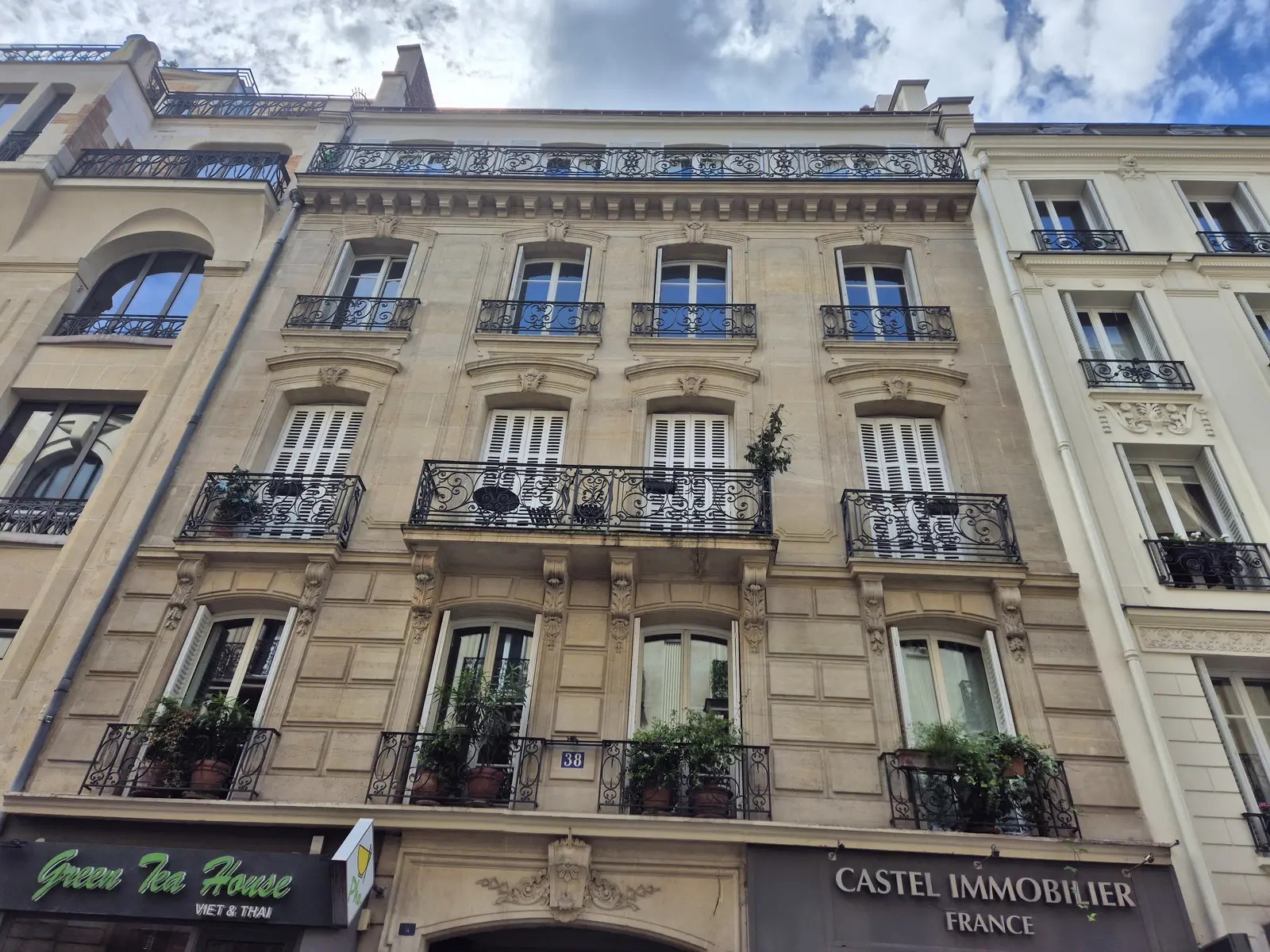 38 Rue Du Colisée, Paris for lease Building Photo- Image 1 of 12