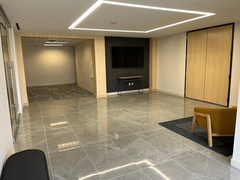 4800 Regent Blvd, Irving, TX for sale - Lobby - Image 3 of 9