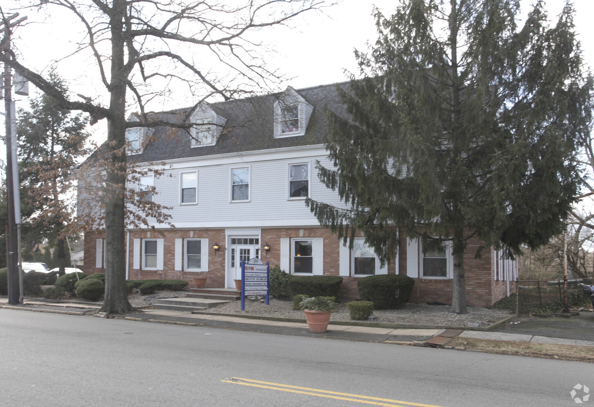 195 Main St, Metuchen, NJ 08840 Office for Sale