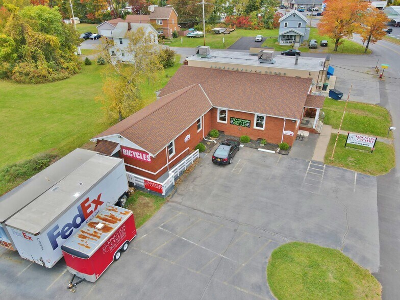 985 Morton Blvd, Kingston, NY for sale - Building Photo - Image 1 of 1