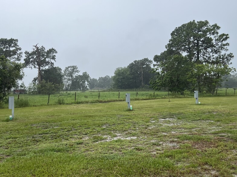 1914 N C 470, Lake Panasoffkee, FL for sale - Building Photo - Image 2 of 6