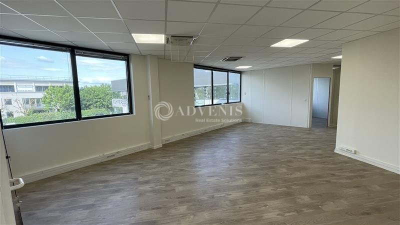 17 Rue De Rome, Montévrain for lease - Interior Photo - Image 3 of 12