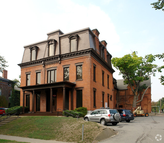 564 Franklin St, Buffalo, NY for sale - Building Photo - Image 1 of 1