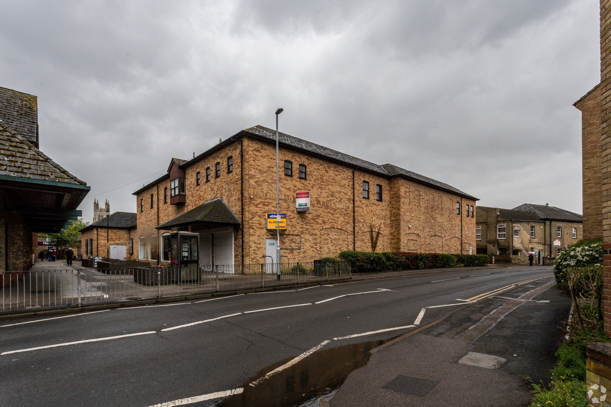 3 Tebbutts Rd, St Neots for sale Primary Photo- Image 1 of 1