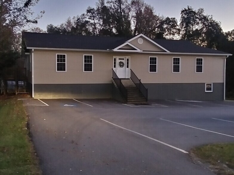 311 W Greer St, Honea Path, SC 29654