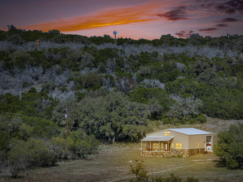 1101 Crider Rd, Marble Falls, TX for sale - Primary Photo - Image 1 of 1