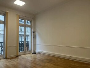 57 Rue Pierre Charron, Paris for lease Building Photo- Image 1 of 7