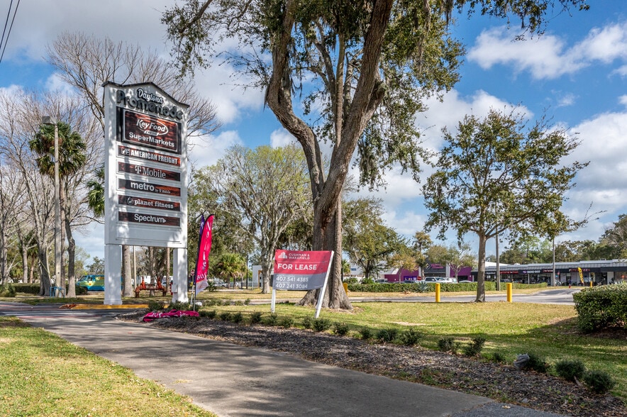 1415-1565 S Nova Rd, Daytona Beach, FL for lease - Pylon Photo - Image 2 of 4