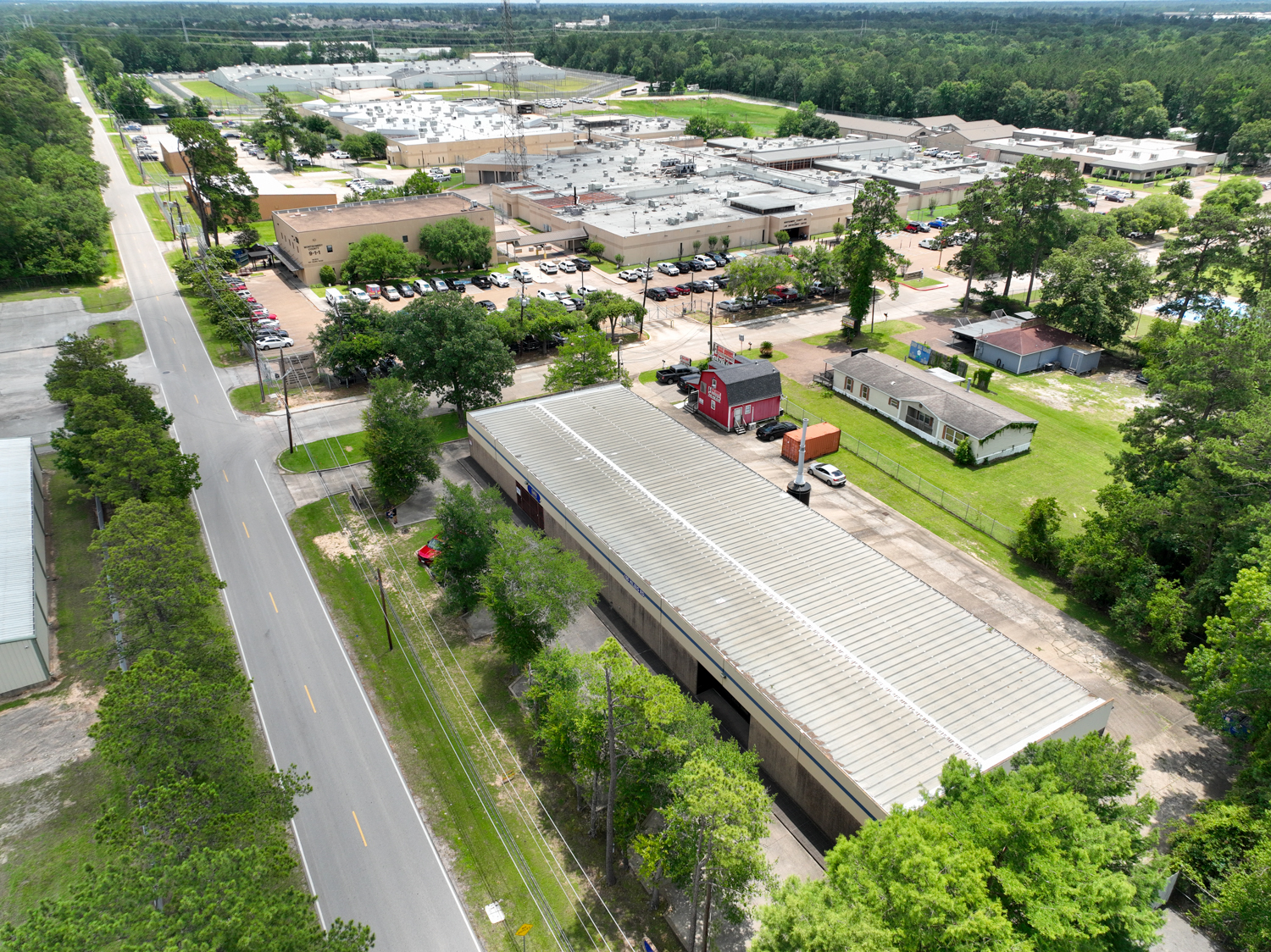 100 Hilbig Rd, Conroe, TX 77301 Industrial for Sale