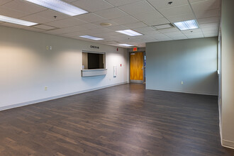 117 W Sevier Ave, Kingsport, TN for lease Interior Photo- Image 1 of 11