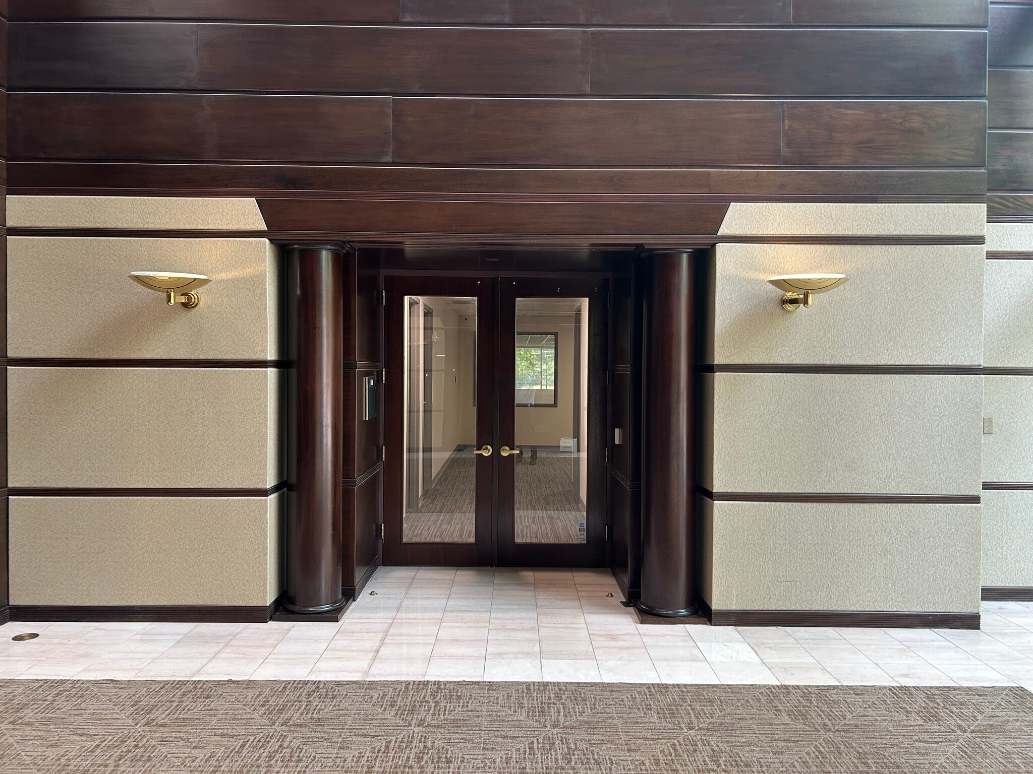 655 Engineering Dr, Peachtree Corners, GA for lease Building Photo- Image 1 of 5