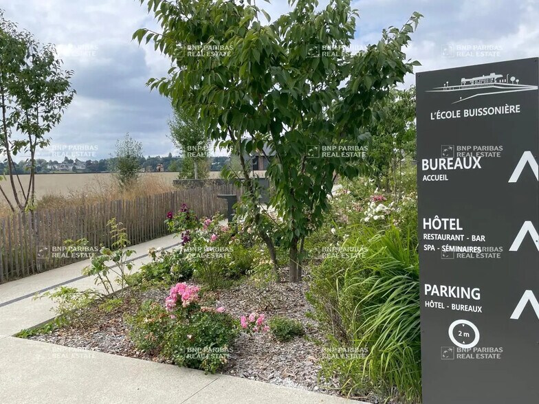 77 Route De Neufchâtel, Rouen for lease - Building Photo - Image 2 of 18