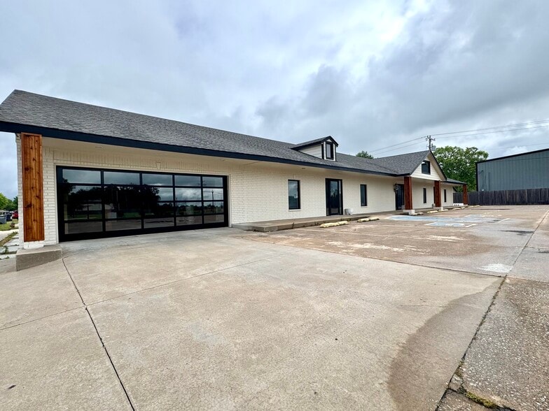 719 E 141st St, Glenpool, OK for lease - Building Photo - Image 2 of 6