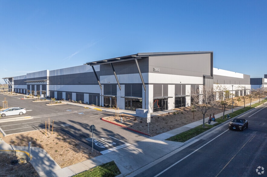 3950 Duckhorn, Sacramento, CA for lease - Primary Photo - Image 1 of 4