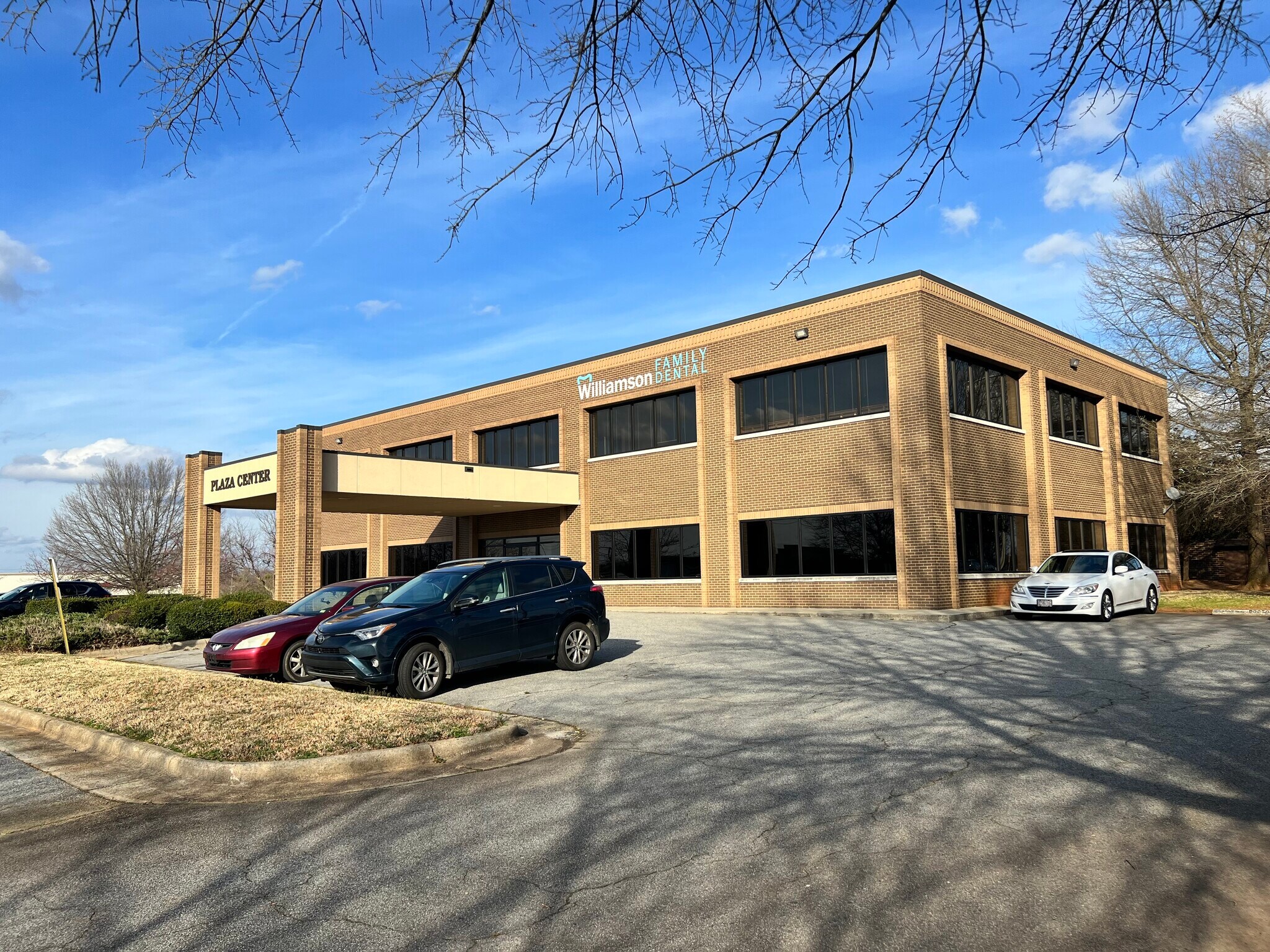 231 Plaza Ln, High Point, NC for sale Building Photo- Image 1 of 1