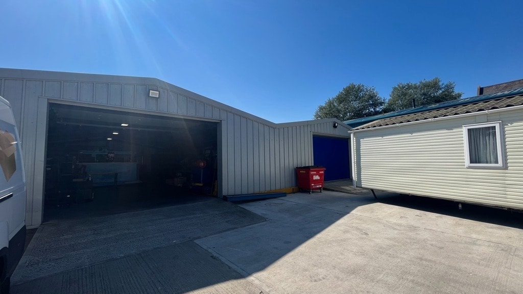 67 Northumberland Ave, Hull for sale Building Photo- Image 1 of 1