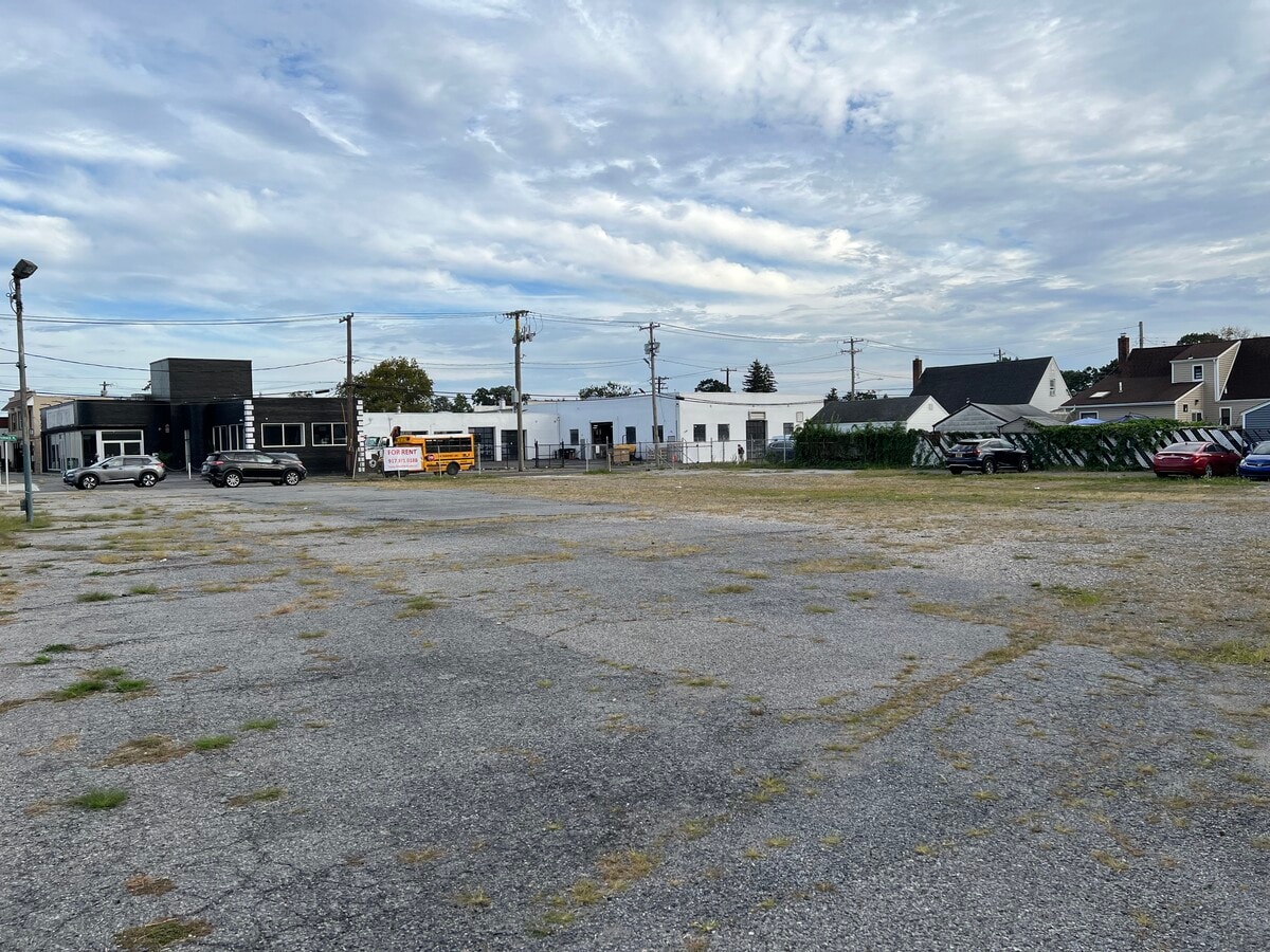 450 W Merrick Rd, Valley Stream, NY 11580 - commercial land for rent ...
