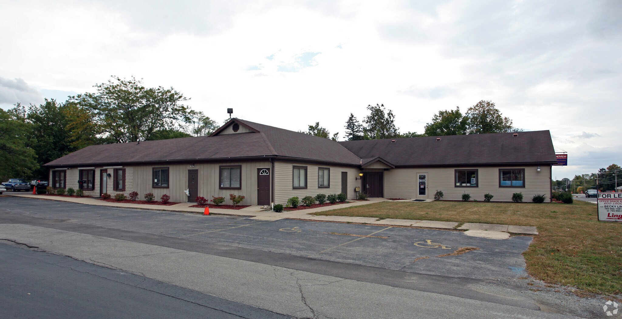 2003-2019 Chester Blvd, Richmond, IN for sale Primary Photo- Image 1 of 1