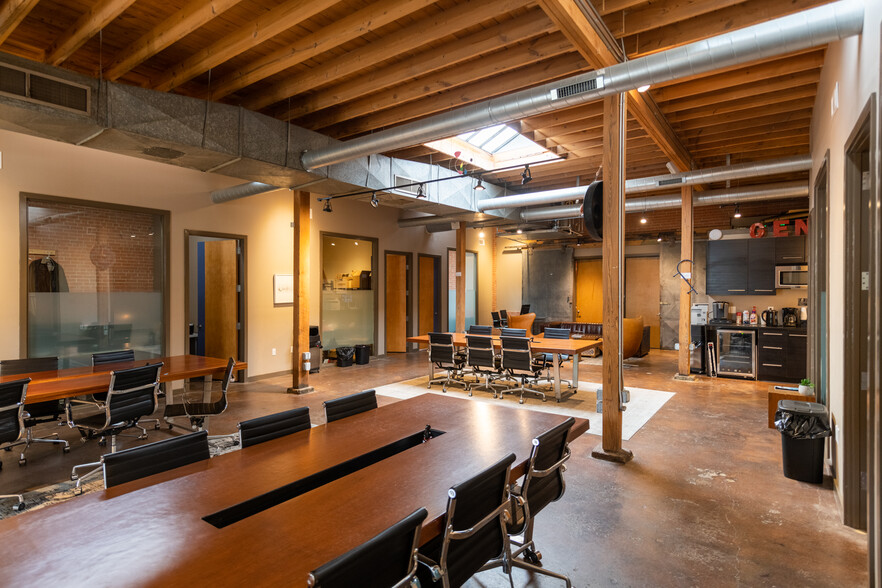 3100 - 3106 Commerce St, Dallas, TX for lease - Interior Photo - Image 1 of 41