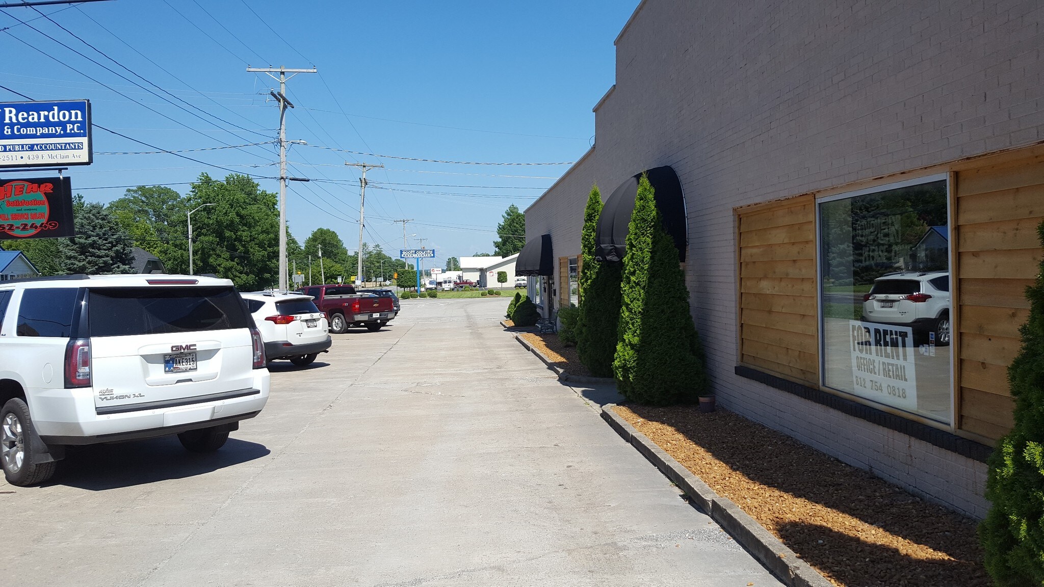 433 E McClain Ave, Scottsburg, IN 47170 Office for Sale