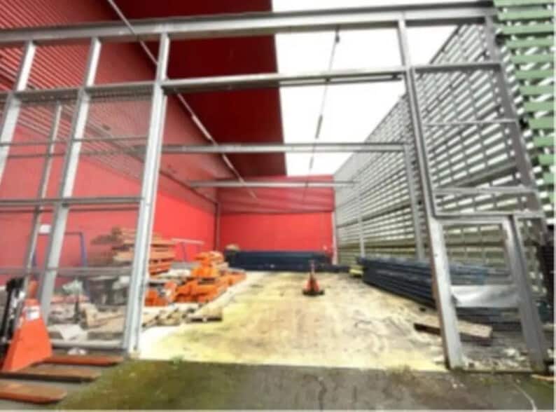 Industrial in Le Coudray-Montceaux for lease - Building Photo - Image 3 of 18