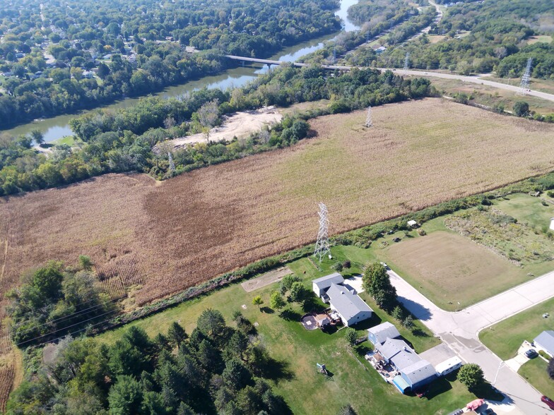 701 S Crosby Ave, Janesville, WI for sale - Building Photo - Image 3 of 6