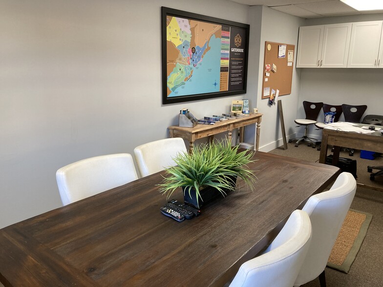 669 Marina Dr, Charleston, SC for lease - Interior Photo - Image 1 of 7