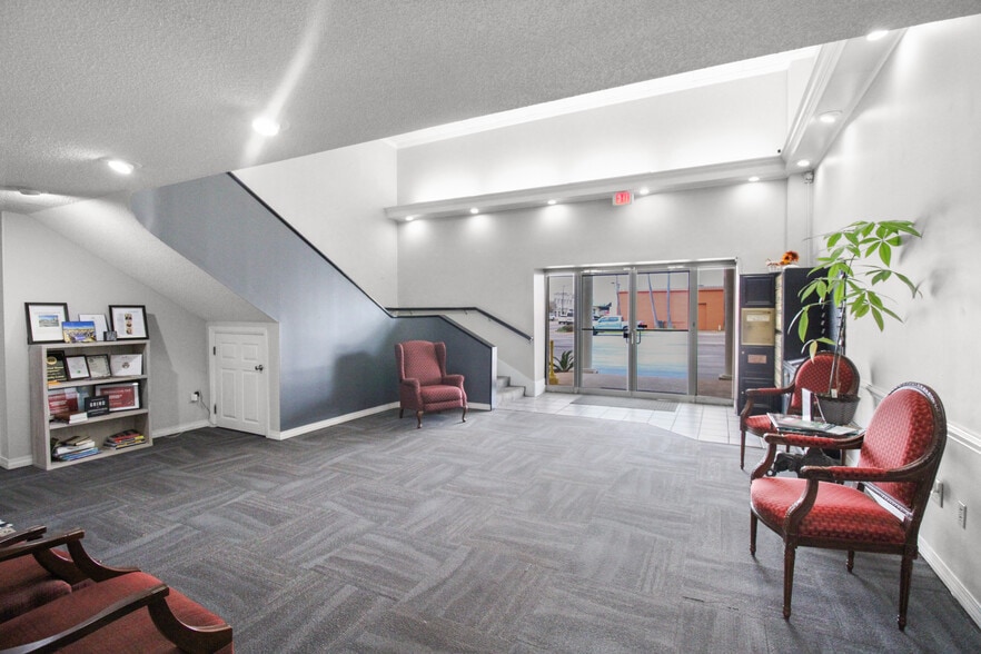 307 S McKenzie St, Foley, AL for lease - Building Photo - Image 2 of 13