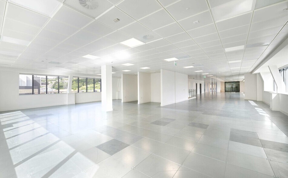 Northgate, Halifax for lease - Interior Photo - Image 3 of 41