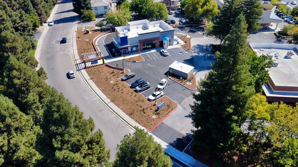 1561 Corporate way, Sacramento, CA for lease - Building Photo - Image 3 of 7