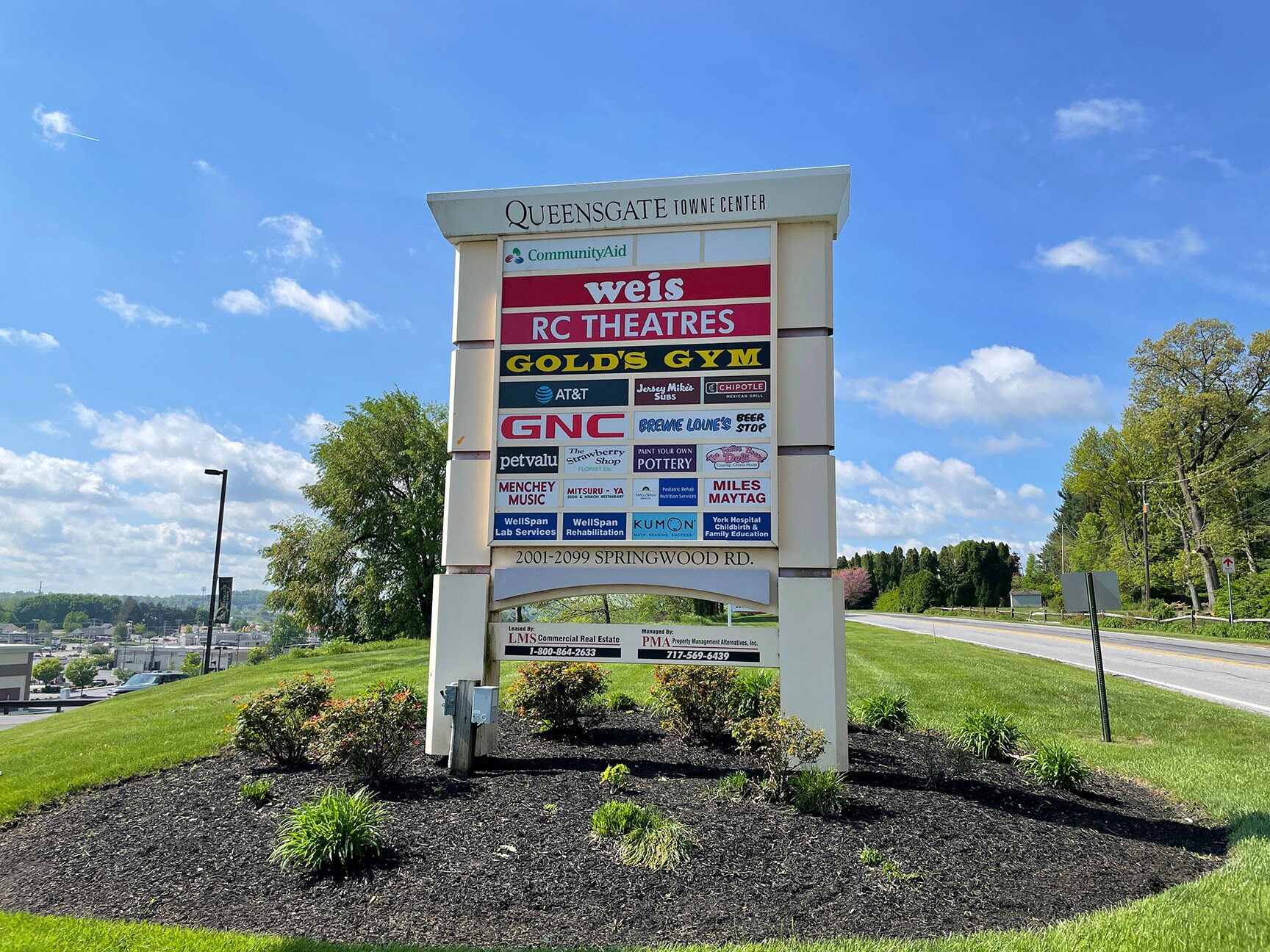 2081 Springwood Rd, York, PA 17403 Queensgate Shopping Center