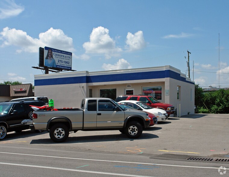 1416 Leestown Rd, Lexington, KY 40511