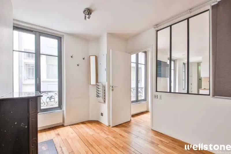 16 Rue Cécile Furtado Heine, Paris for lease - Interior Photo - Image 2 of 10