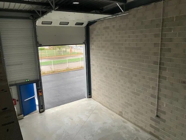 Flex in Chalon-sur-Saône for lease Interior Photo- Image 1 of 7