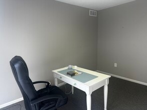 225 E Liberty St, Medina, OH for lease Interior Photo- Image 2 of 5