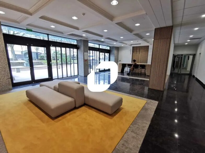 91-99 Avenue Aristide Briand, Montrouge for sale - Building Photo - Image 3 of 18