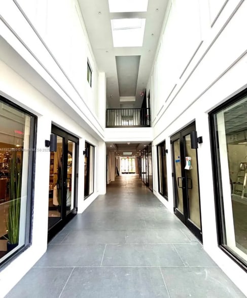 2700 SW 3rd Ave, Miami, FL for lease - Building Photo - Image 2 of 14