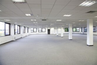Kingsway N, Gateshead for lease Interior Photo- Image 1 of 5