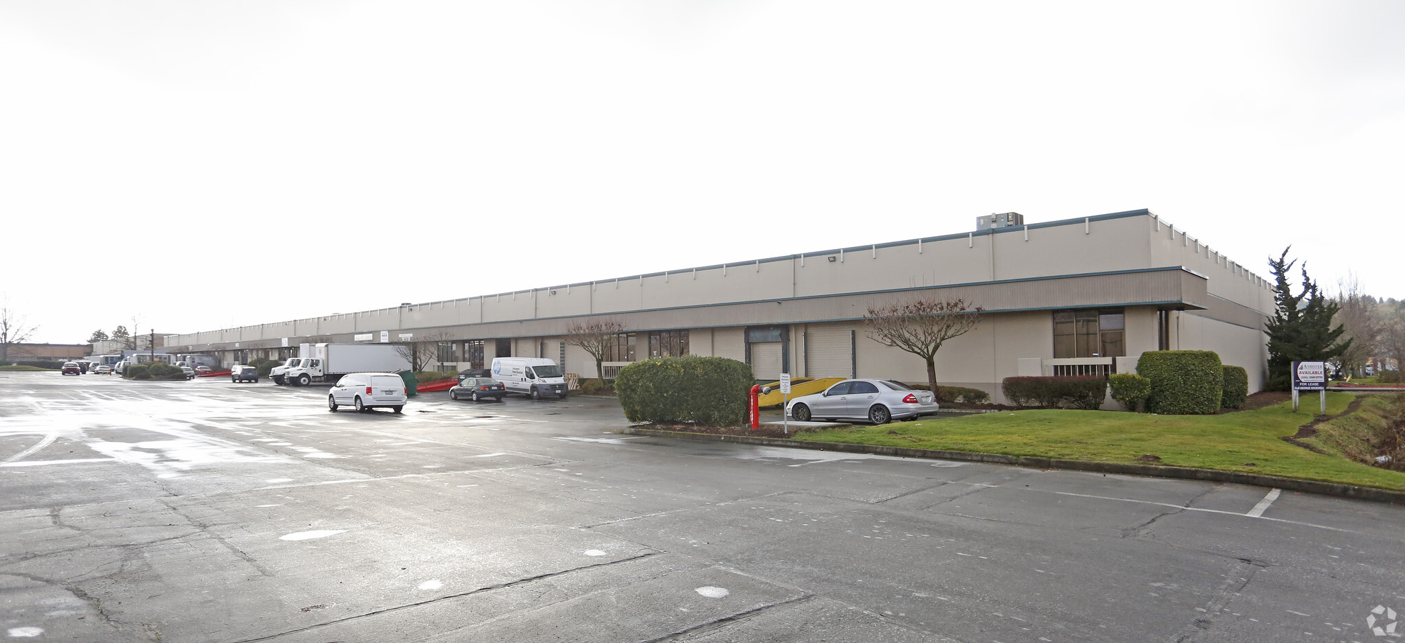 1017-1045 Andover Park E, Tukwila, WA for lease Building Photo- Image 1 of 9