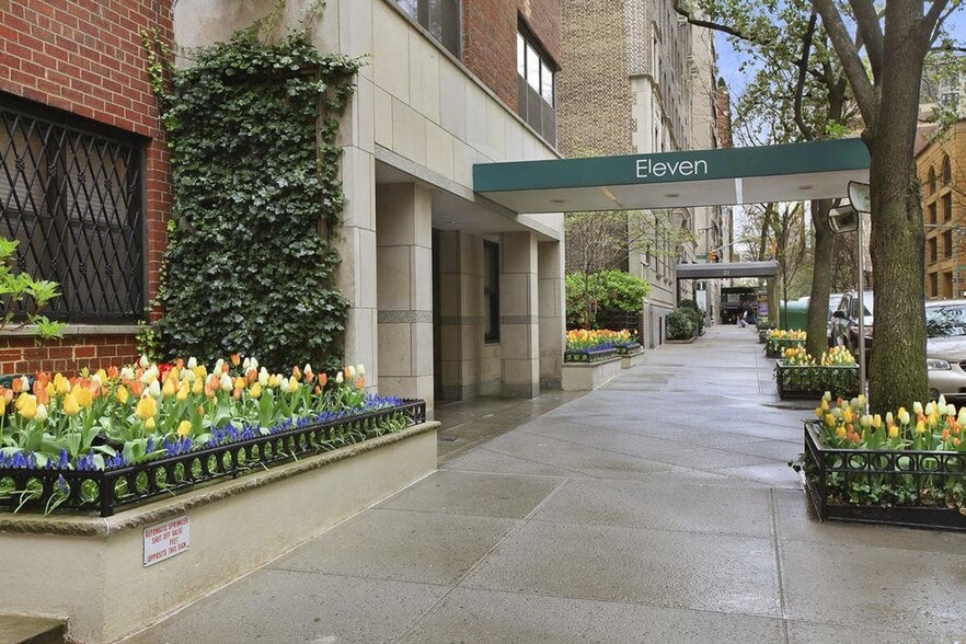 11 E 87th St, New York, NY for sale - Building Photo - Image 2 of 6