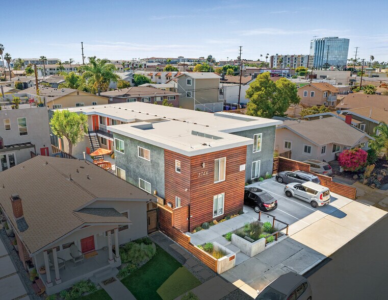 3744 Bancroft St, San Diego, CA 92104